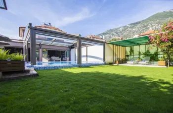 Kapalı ve Açık Havuzlu Tasarımcı Ovacık Villası